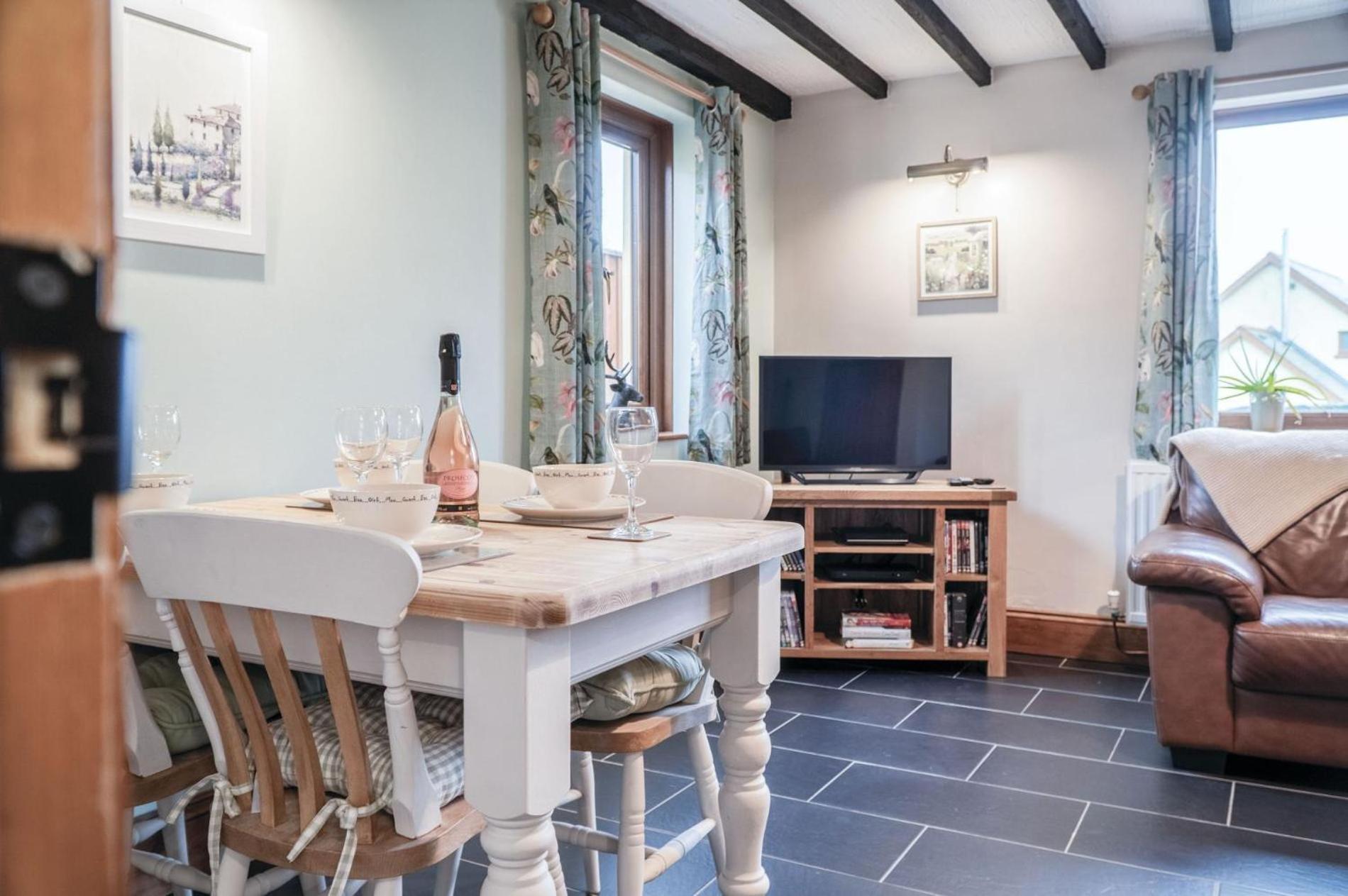 The Brambles - 2 Bedroom Cottage - Llanteg Kültér fotó